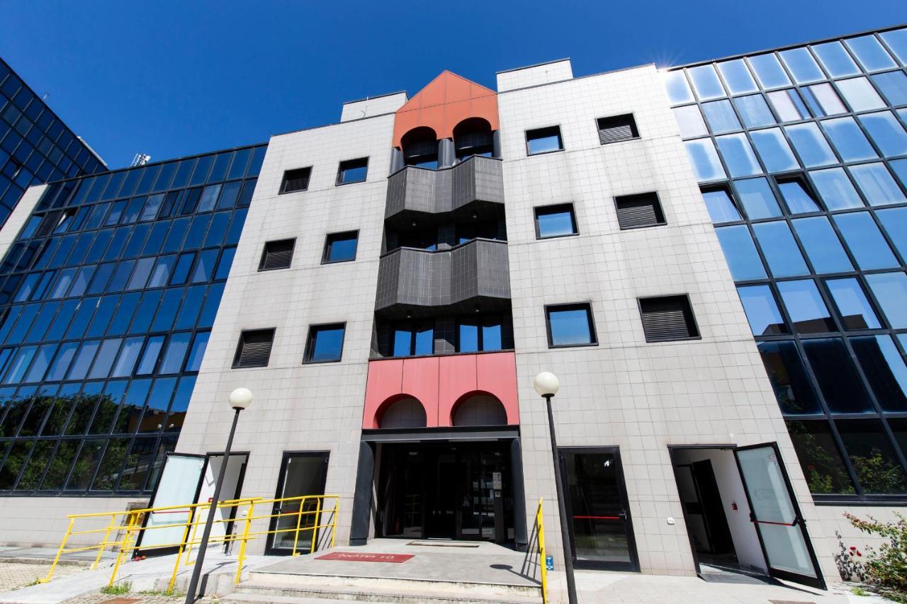 Noto 10 Milão Exterior foto